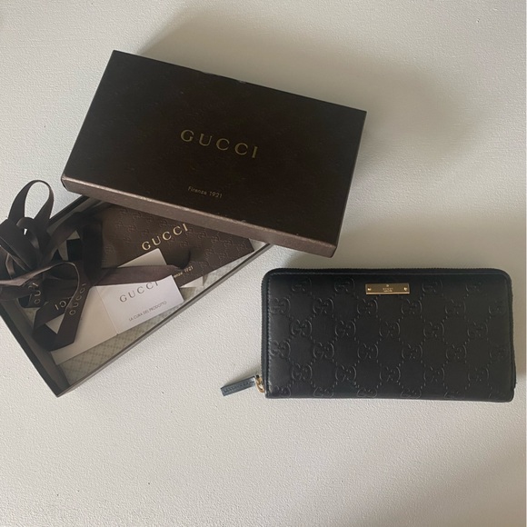 GUCCI black embossed wallet gold zipper - Picture 7 of 17